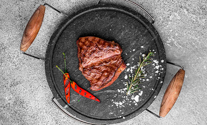 Мне бы мяса: стейк Трай-тип с соусом пири-пири Мне бы мяса: стейк Трай-тип с соусом пири-пири