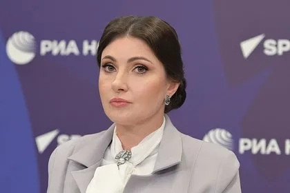В России дали совет выходящим на связь из Парижа и Куршевеля во время СВО звездам