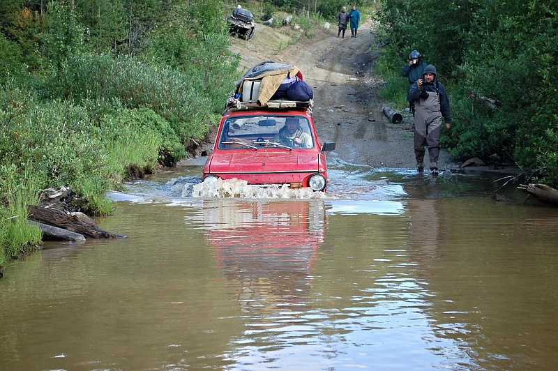 Экстрим по-русски: из Омска до Магадана на запорожце автотуризм