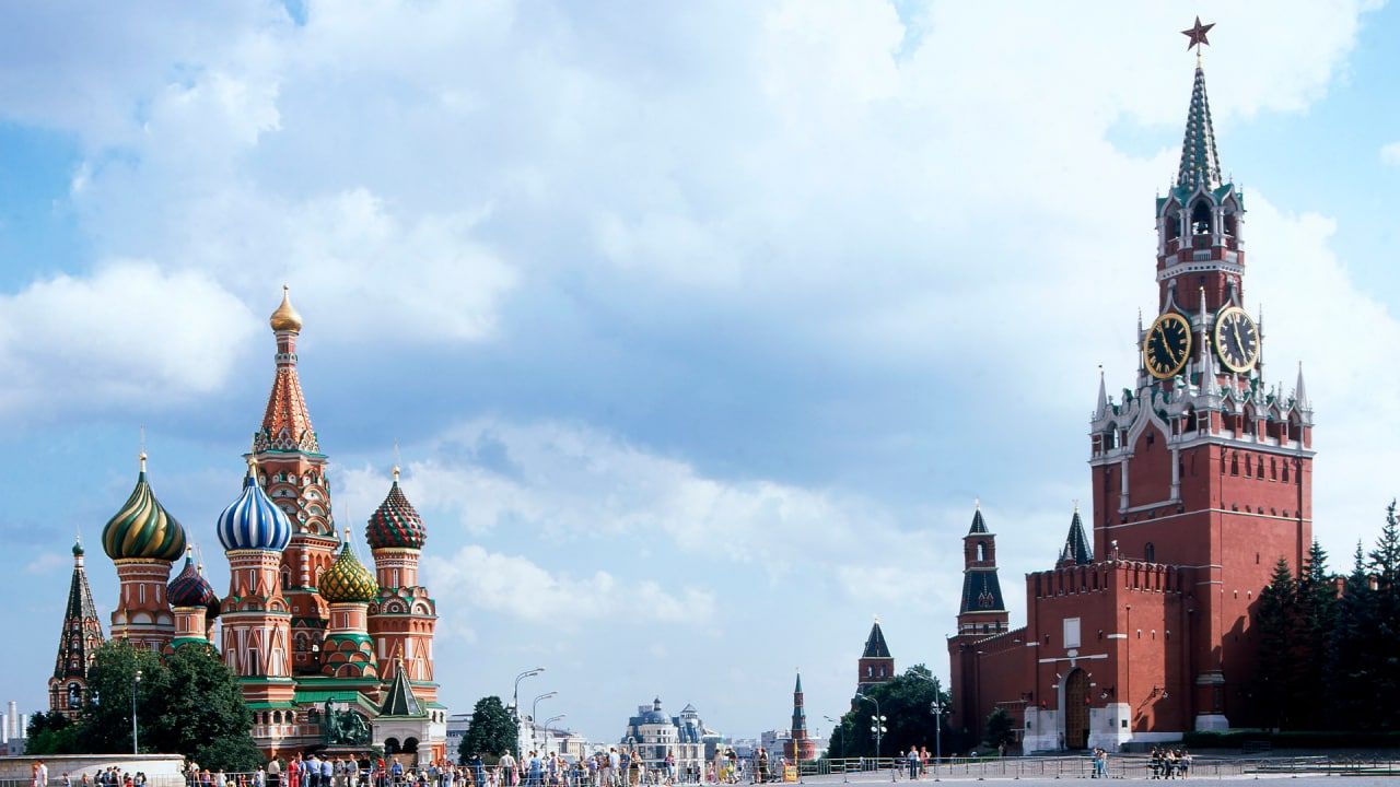 Дипломат Биричевский сообщил о готовности России к любому развитию отношений с Западом Политика