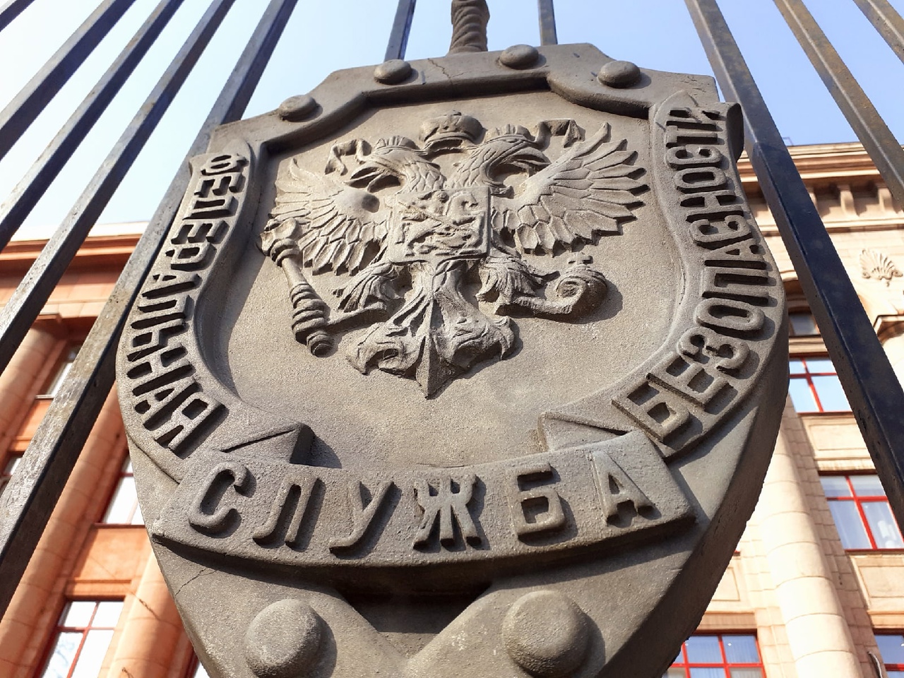 ФСБ обыскала подозреваемых в хищениях из нижегородского детского центра 