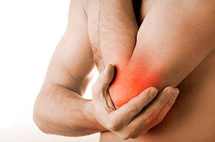Бурсит - он печально знаменит. Как лечится воспаление, когда к врачу и что можно сделать дома, если врачи так и не помогли