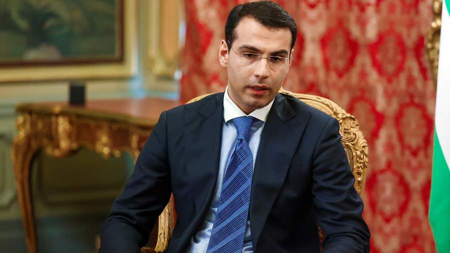 Президент Абхазии отправил в отставку главу МИД страны