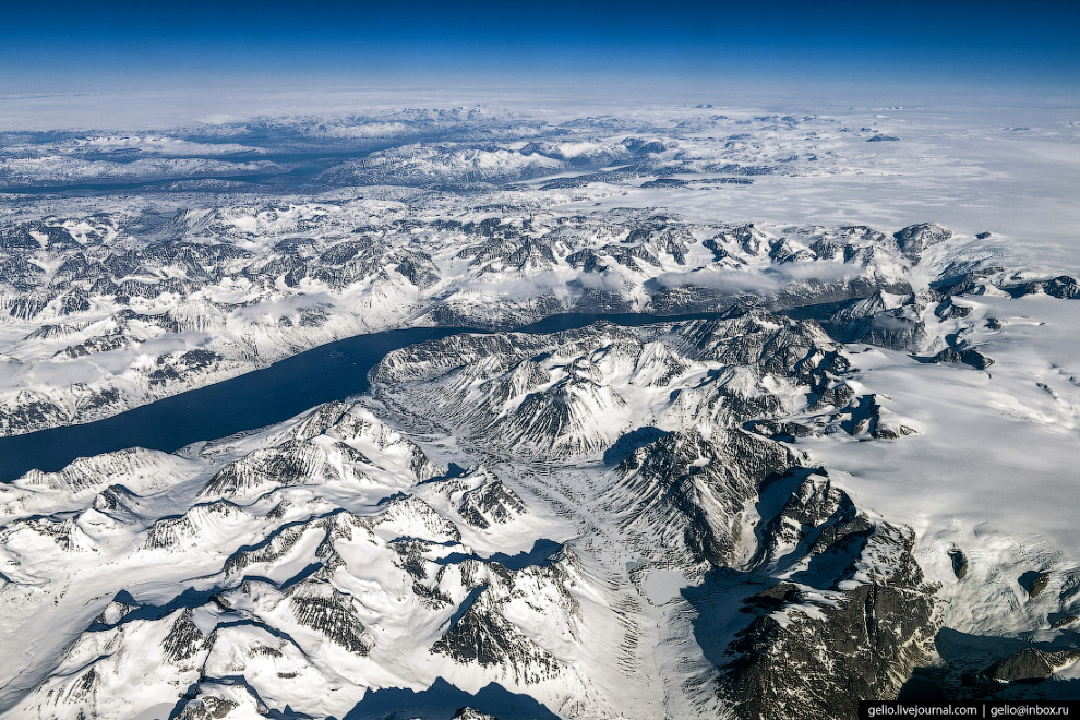 Гренландия — самый большой остров на Земле.