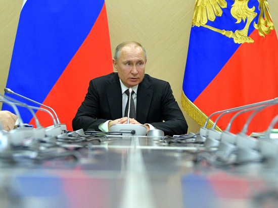 В Госдуме пообещали Путину титул "Владимира-объединителя"