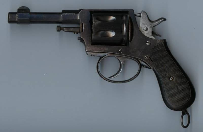 Револьверы, которые на «Д» Револьверы, которые на «Д» оружие