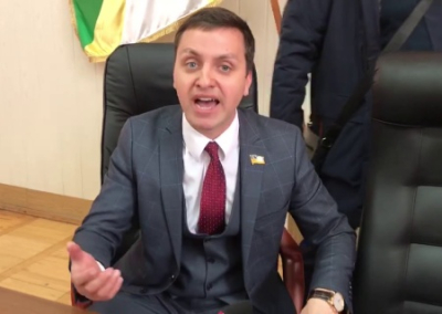 «Слуга народа» объяснил покупку квартиры в Киеве за $200 000 доходами родителей от продажи черешни