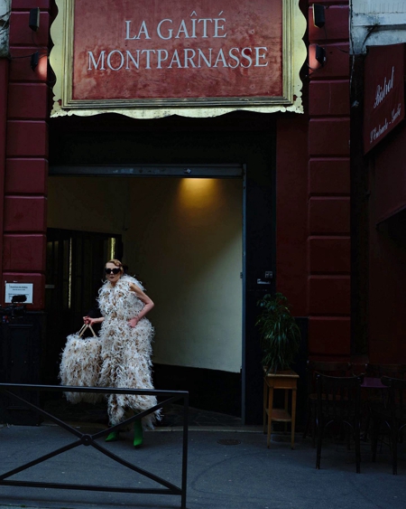 Рената Литвинова выступила с пацифистским гимном, который исполняла Марлен Дитрих Новости