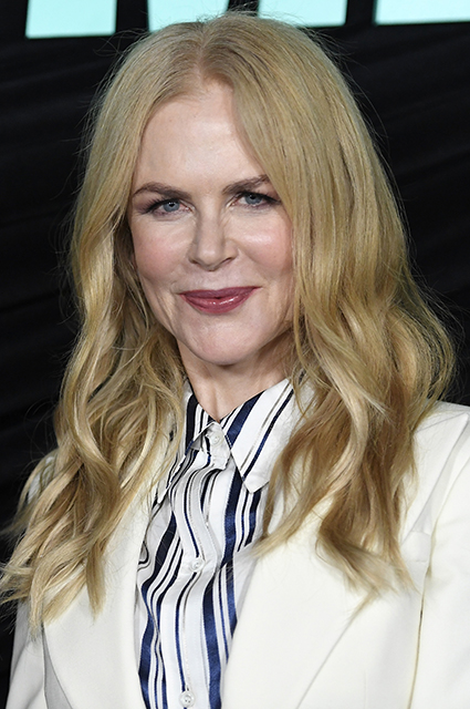 Шарлиз Терон, Марго Робби и Николь Кидман на спецпоказе фильма "Скандал" в Голливуде Красная дорожка