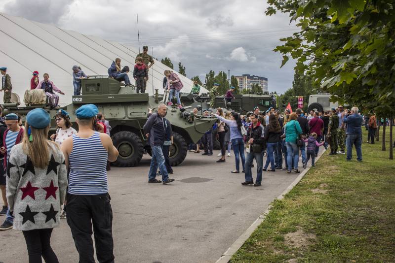 День ВДВ, фонтан и водка армия,россия