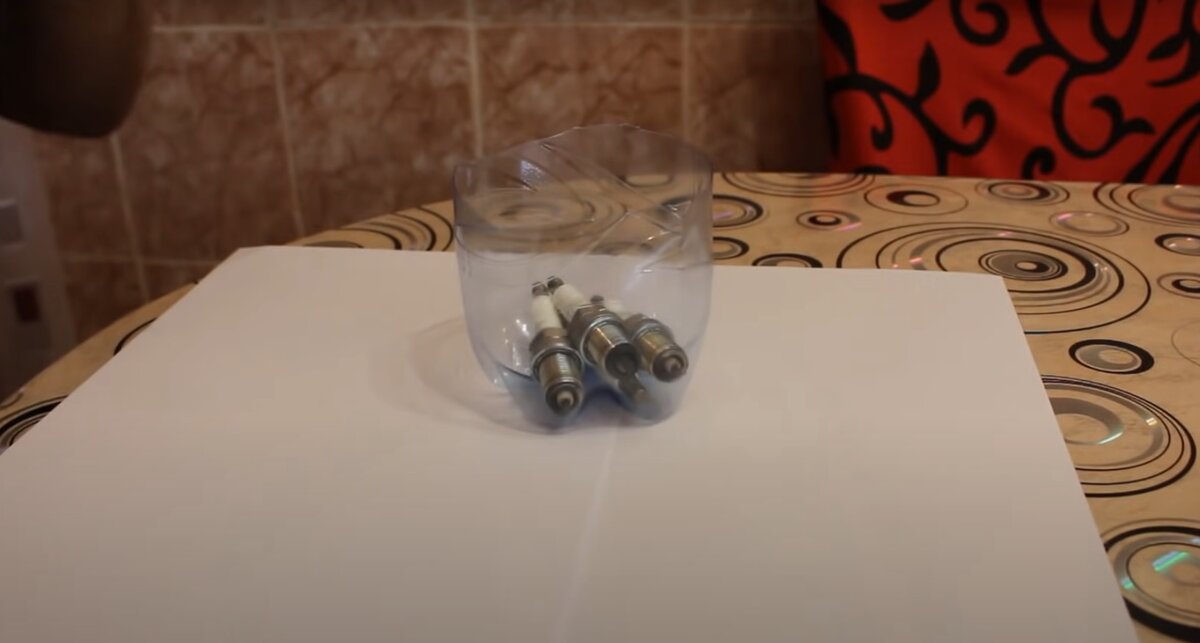 Очищаем свечи зажигания от налёта своими руками Очищаем свечи зажигания от налёта своими руками авто,авто и мото,автосалон,автосамоделки,водителю на заметку,машины,ремонт,Россия,советы,тюнинг