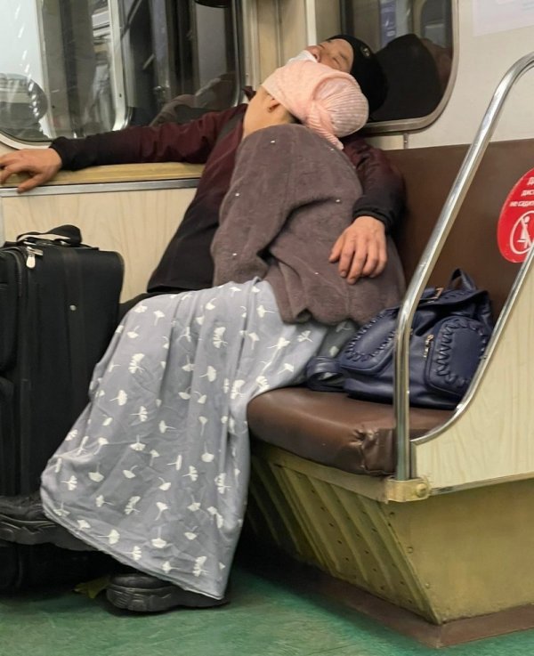 Чудаки и модники из метро  позитив,смешные картинки,юмор