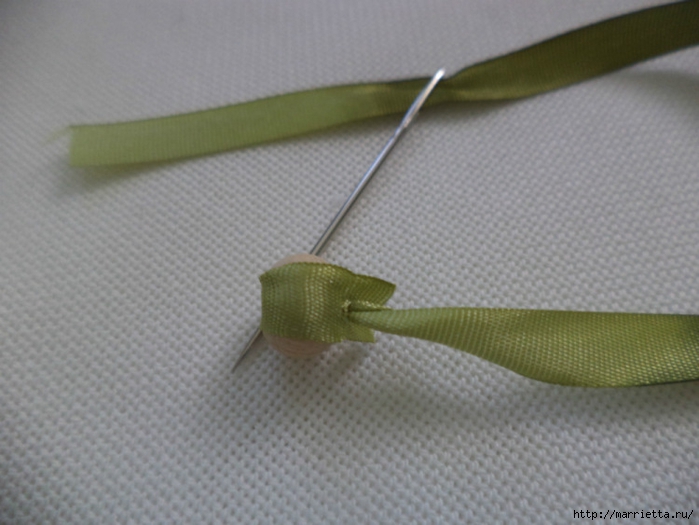 Цветы из атласных лент своими руками: мастер -классы Цветы из атласных лент своими руками: мастер -классы атласные ленты