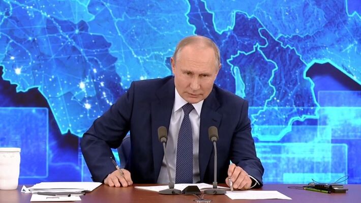 Президент РФ пообещал своевременно освободить Крым от водной блокады