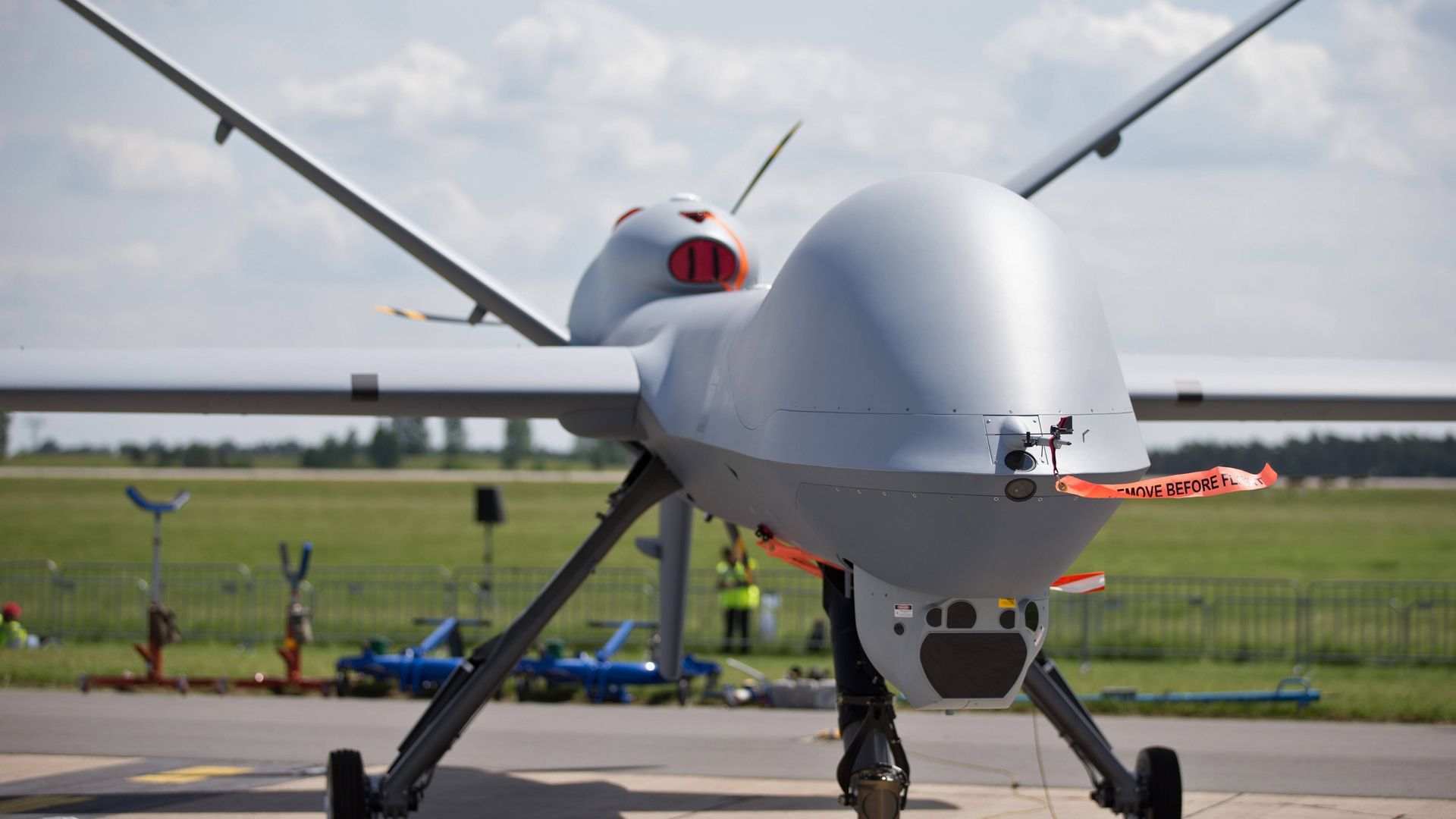 Русский беспилотник. Американских беспилотников mq-1c Gray Eagle. Ударный дрон mq-9 Reaper. Mq-1c “Gray Eagle” и mq-9 “Reaper”. БПЛА mq-9 Reaper Жнец.