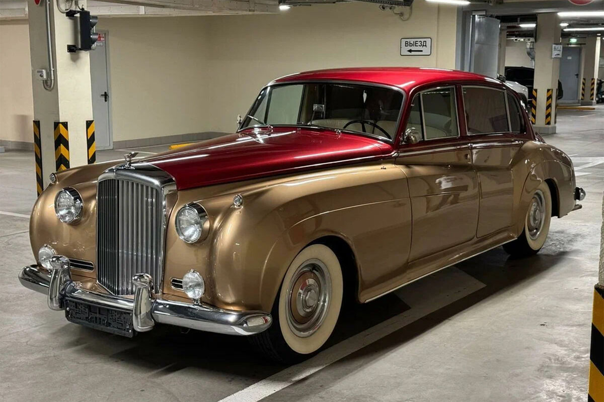 Старинный Bentley принцессы Дубая продают в Москве за 50 млн рублей