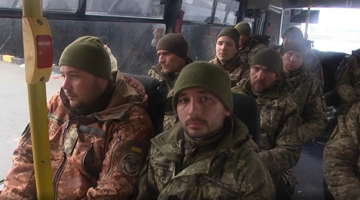 Украинских пограничников с острова Змеиный в Черном море хотят обменять на российских военнослужащих, находящихся...