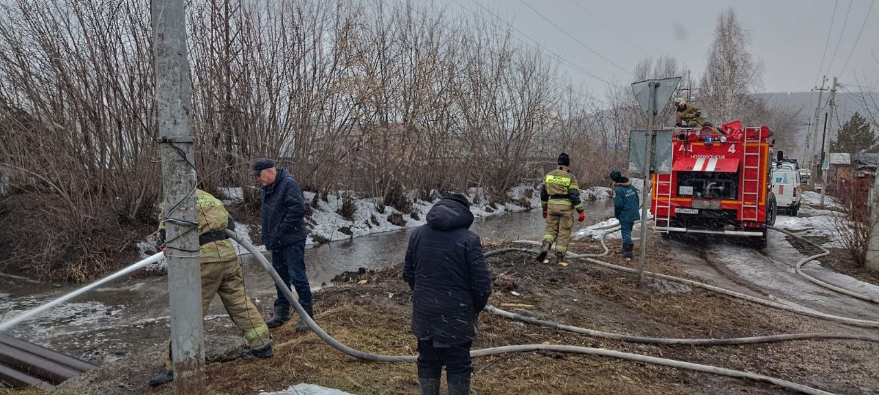Десятки домов в Новокузнецке оказались подтоплены из-за паводка