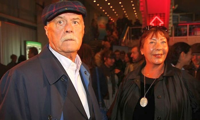 Молодая любовница Говорухина судится с женой режиссера за его наследство