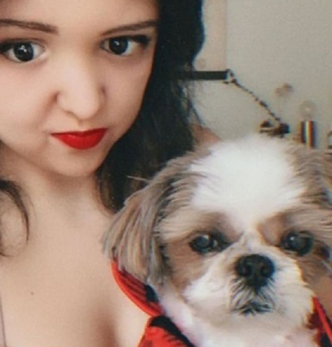 Девушка с питомицей