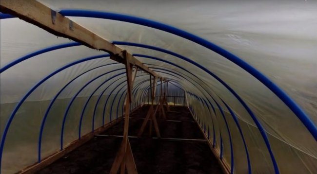 Бюджетная теплица из труб ПВХ бюджетная теплица