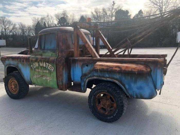 Невероятно детальная копия эвакуатора из «Тачек» Невероятно детальная копия эвакуатора из «Тачек» тюнинг