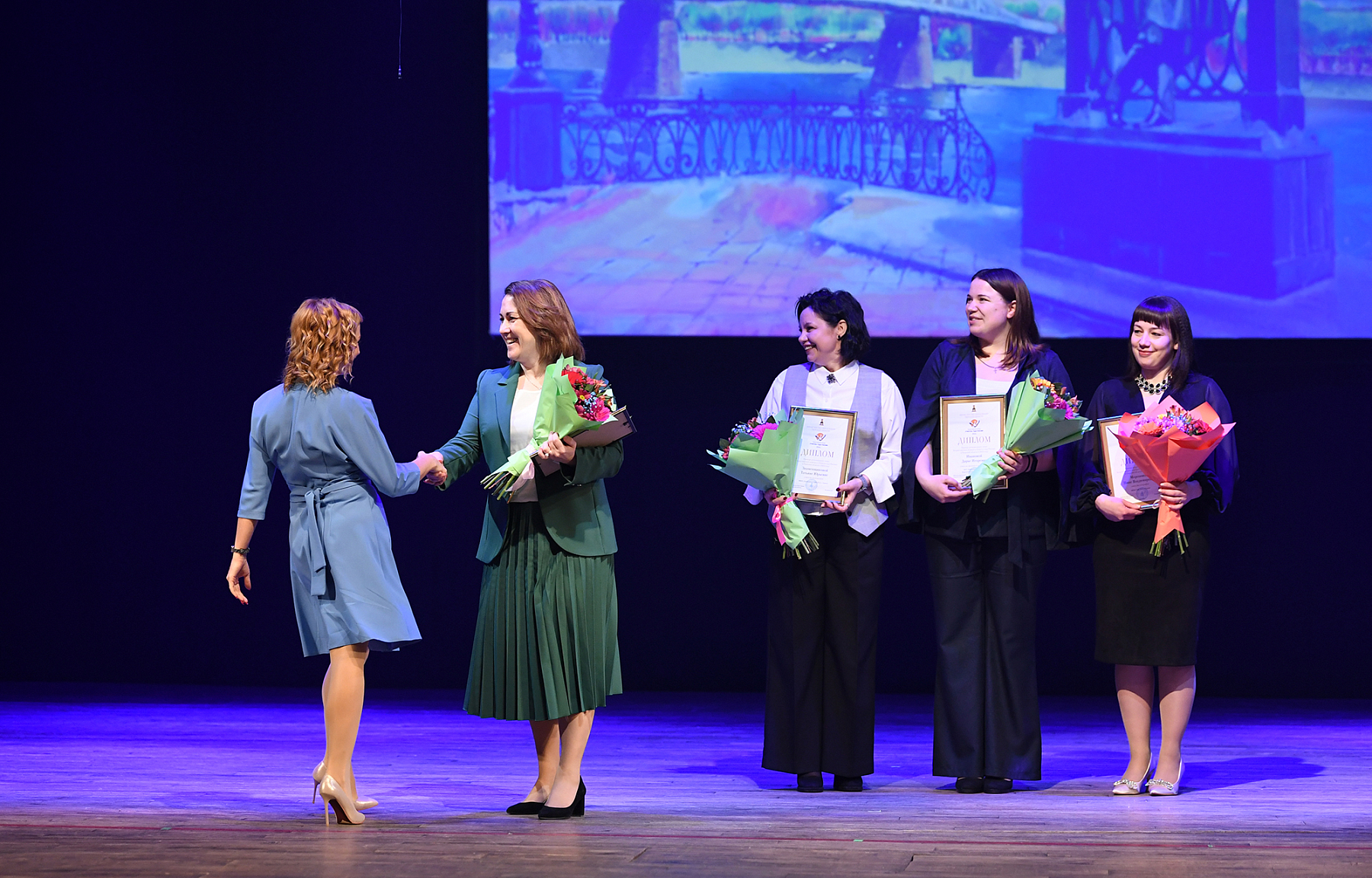 В Тверской области наградили лучших представителей сферы образования
