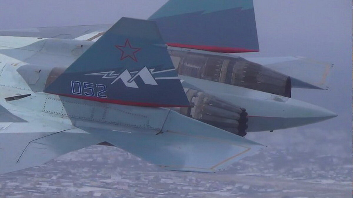 Летающая лаборатория Су-57 испытывает двигатель второго этапа "изделие 30"
