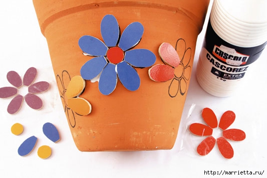 Вы еще не украсили свои цветочные горшки мозаикой? Вы еще не украсили свои цветочные горшки мозаикой? вдохновение