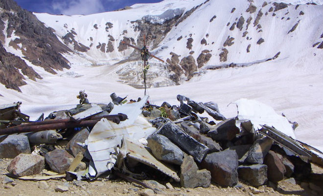 Самолет аварийно сел в Андах и люди 72 дня выживали на ледниках горы,длинная новость,история,Пространство,путешествие,спортъ,уругвай,чудо в андах