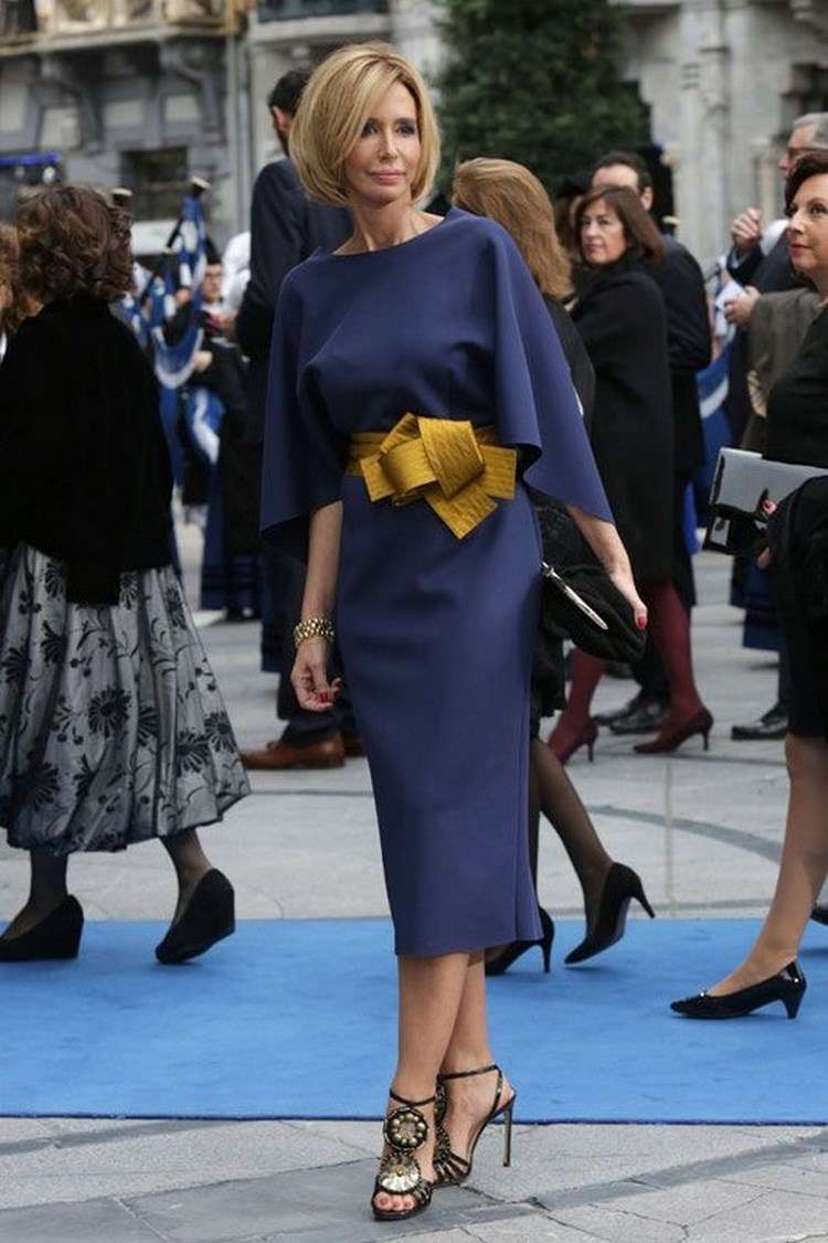 Сама женственность - 15 элегантных образов с платьем 2019