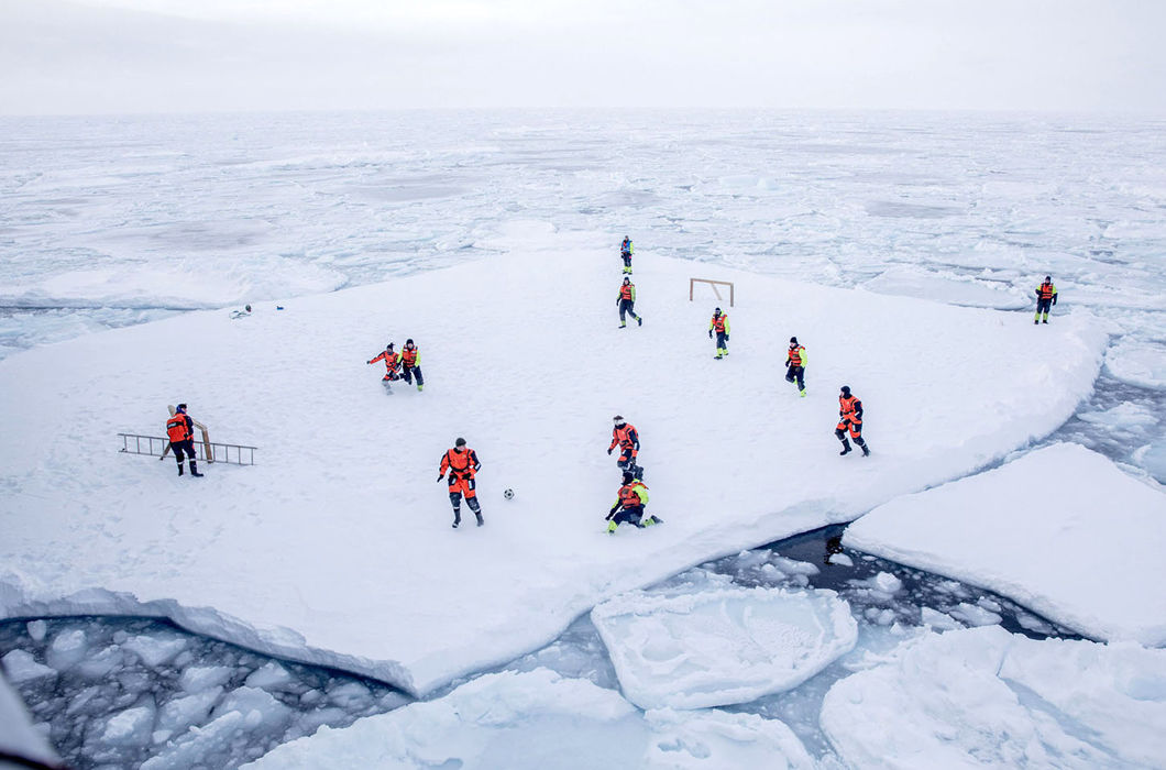 Необычные футбольные поля из разных стран мира Необычные футбольные поля из разных стран мира путешествия