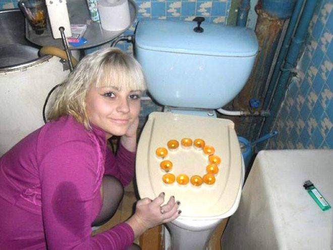 Какого черта тут происходит: необъяснимые фотографии россиянок с сайтов знакомств