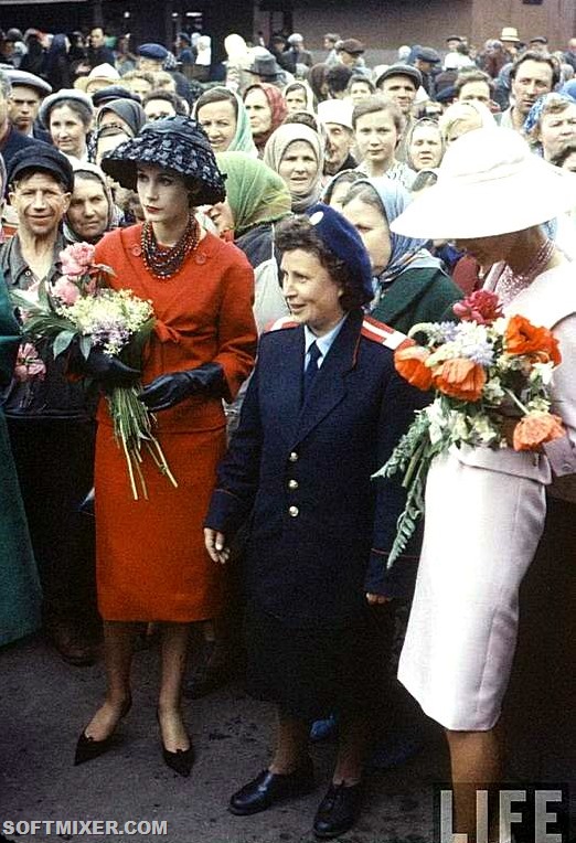 Советская мода 50-х: стиляги, "труженицы" и Диор 