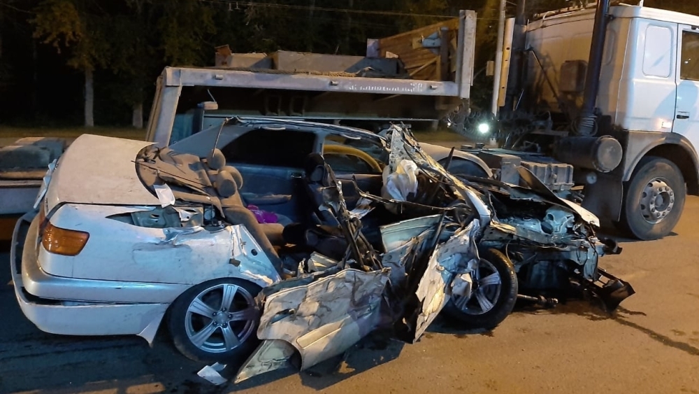 Водитель Toyota  погиб в тройном ДТП в Новосибирске