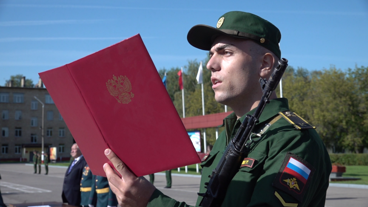 Курсанты НВВКУ дали клятву верности Отечеству на церемонии военной присяги Армия