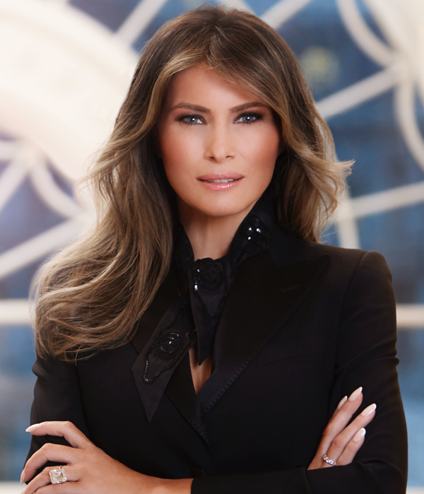 МЕЛАНИЯ ТРАМП на официальном портрете для Белого дома