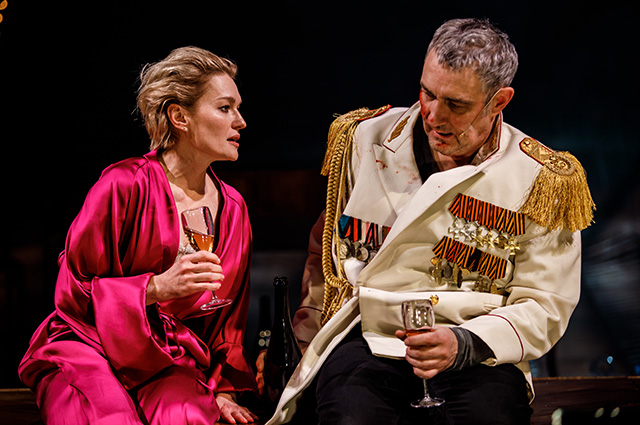 Dress Code. В Москве прошла премьера спектакля с Ходченковой и Варнавой. Среди гостей — Ирина Горбачева, Маша Федорова, Владимир Познер Dress Code. В Москве прошла премьера спектакля с Ходченковой и Варнавой. Среди гостей — Ирина Горбачева, Маша Федорова, Владимир Познер Светская жизнь