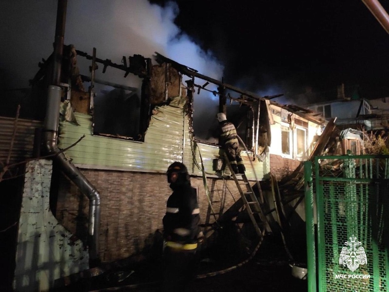 В Туапсе пожар в частном доме унёс жизни трёх человек — источник