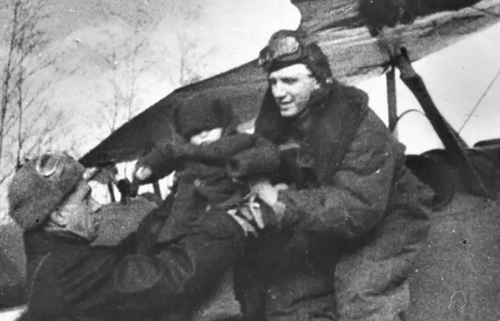 Подвиг советского лётчика, спасшего детей в горящем самолёте