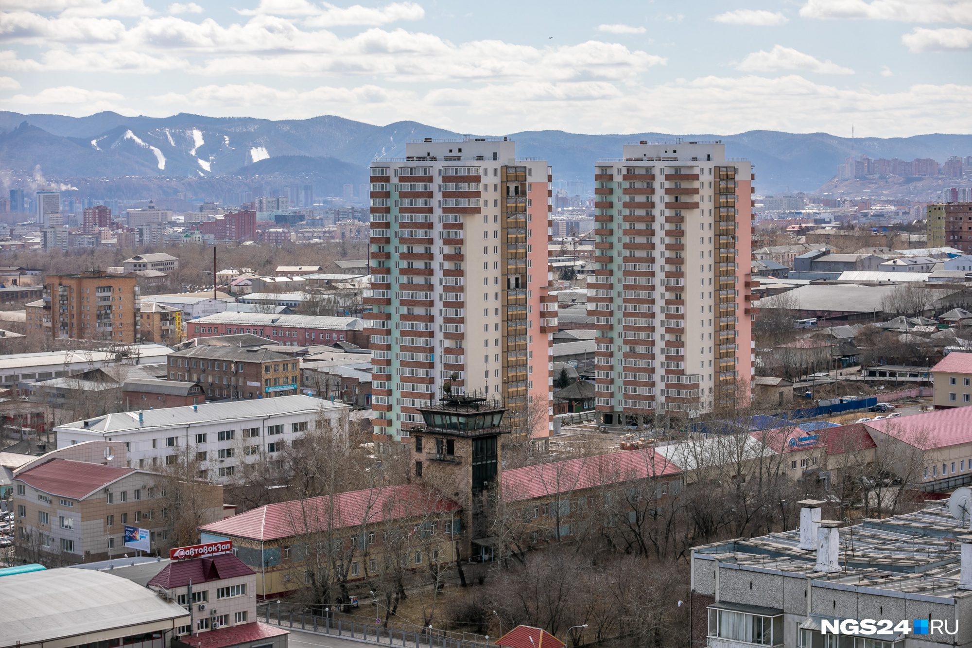 Нгс красноярск. ЖК Северное сияние Красноярск.