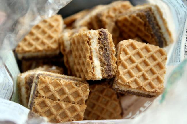 хрустящие вафли в вафельнице