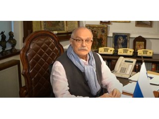 Как Михалков поймал Грефа за чип