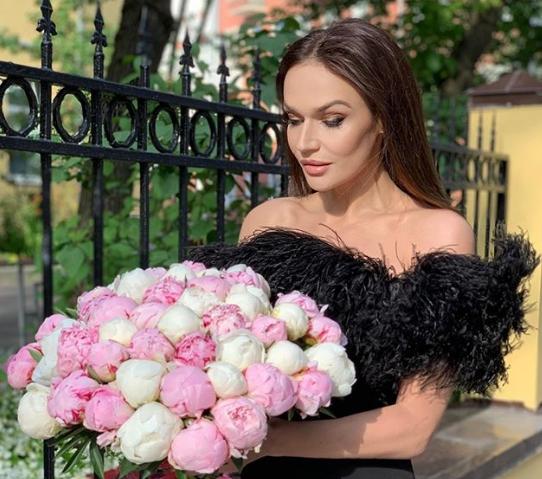 Звезда «Дом-2» Алена Водонаева высмеяла Анастасию Волочкову в новом шоу 