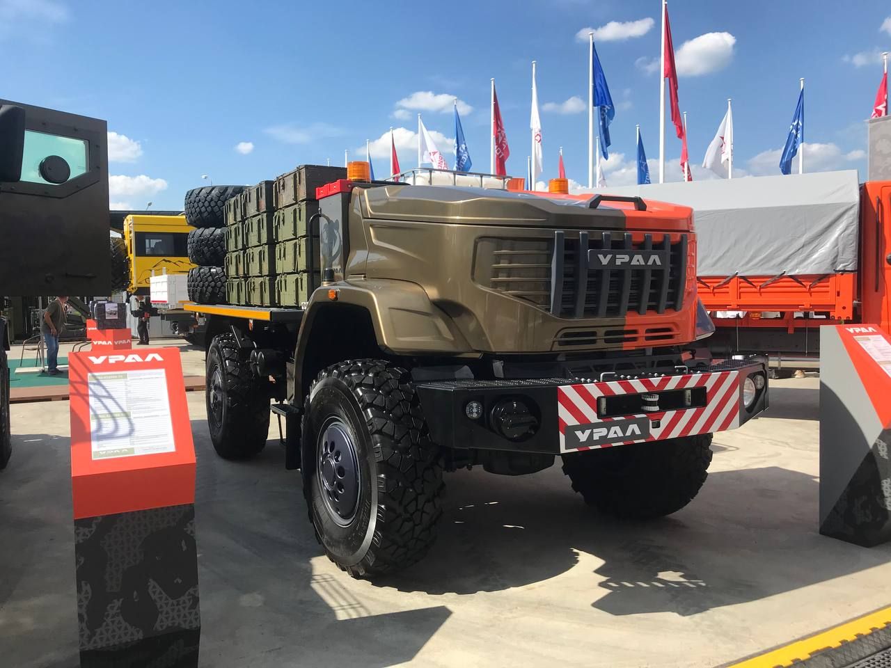 Стали известны характеристики представленного на «Армии-2022» беспилотного грузовика «Урал» #Армия2022