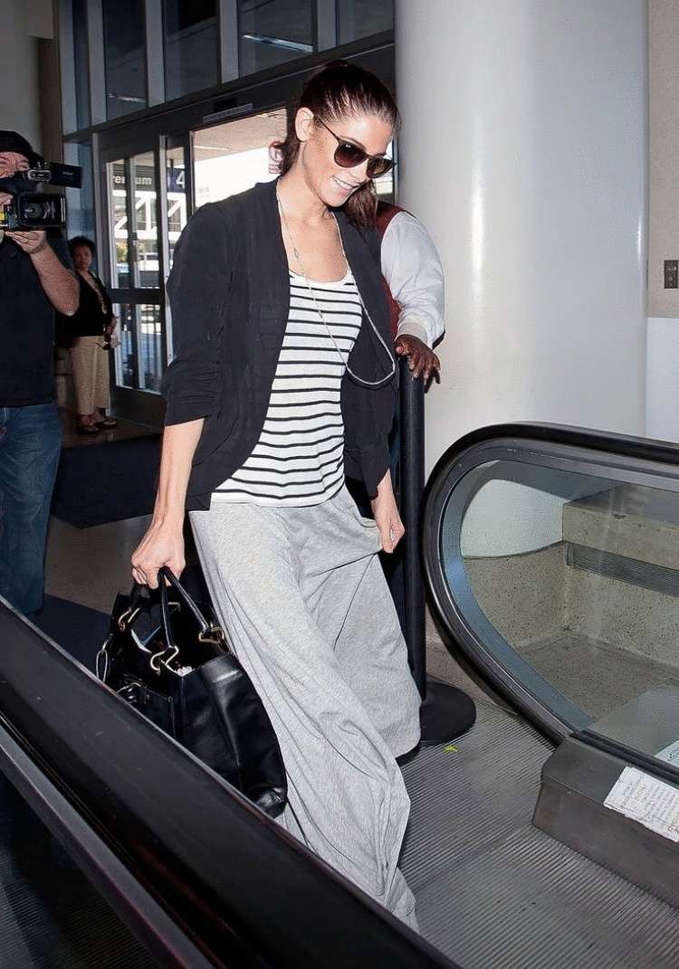 15 раз, когда кто-то из знаменитостей сильно перемудрил с нарядностью платья 15 раз, когда кто-то из знаменитостей сильно перемудрил с нарядностью платья