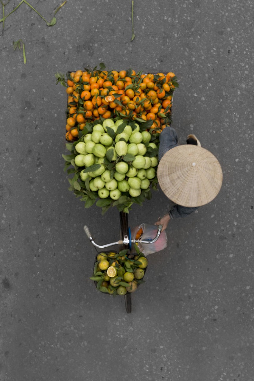 Цветочные и фруктовые 
лавки на колесах 