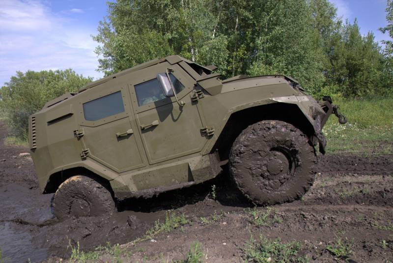 Вынужденное упрощение: бронемашины «Торос» и «Эскадрон» для российской армии оружие