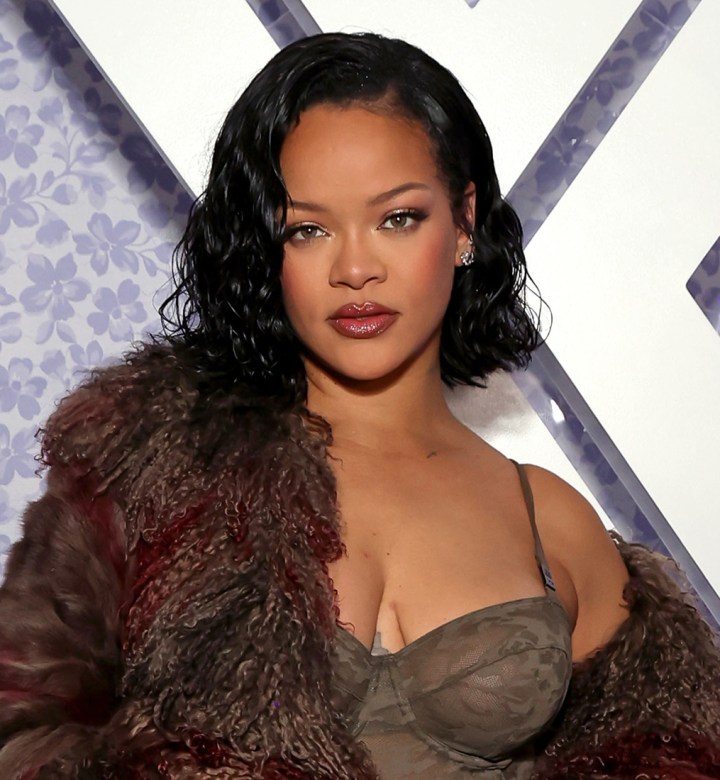 Безумные выходки фанатов знаменитостей Однако, Гримми, Бьорк, чтобы, когда, просто, Ортис, певицы, фанаты, Лопес, Кравиц, Карвальо, певице, певица, поклонников, сцену, Эминема, удалось, соцсетях, момент