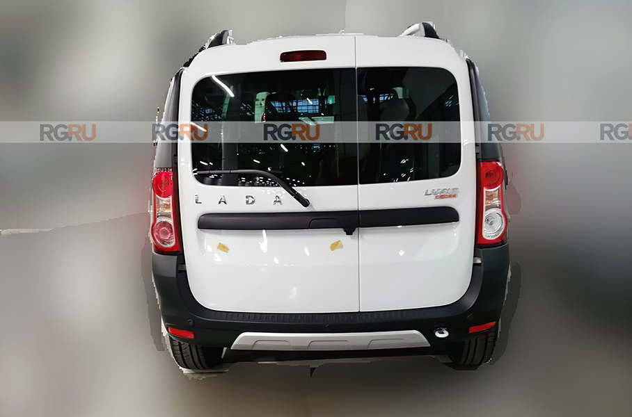 Обновленный Lada Largus: первые «живые» фотографии Новости